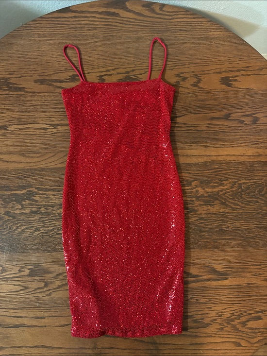 Windsor Dresses & Skirts - Windsor Red Sequin Midi Slip Dress with Spaghetti Straps